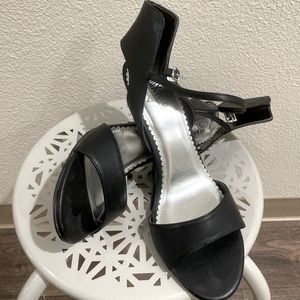 Mix no 6 stiletto heels